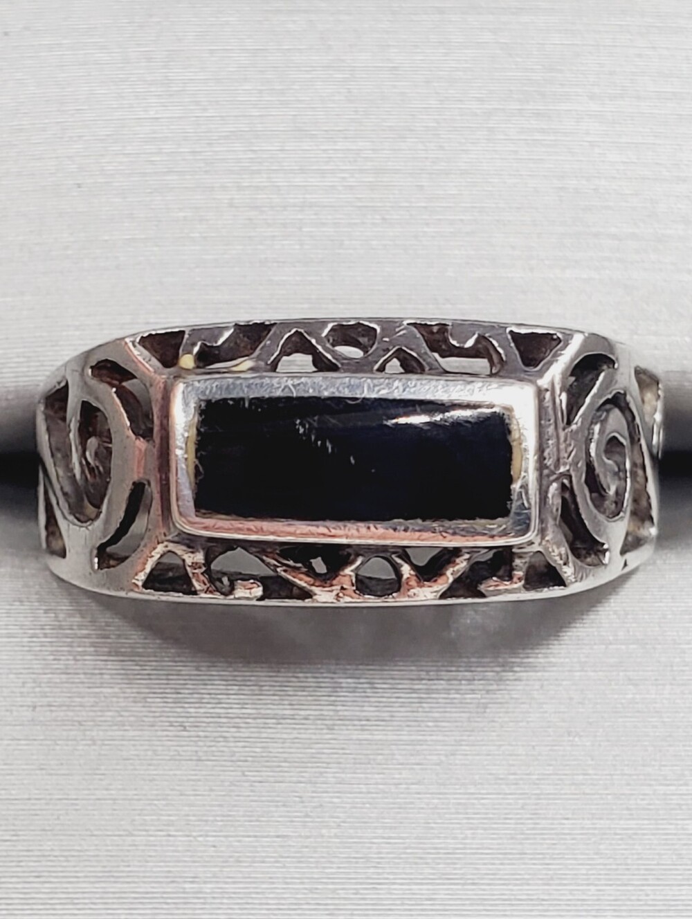 Sterling Silver Black Onyx Vintage-Style Ring